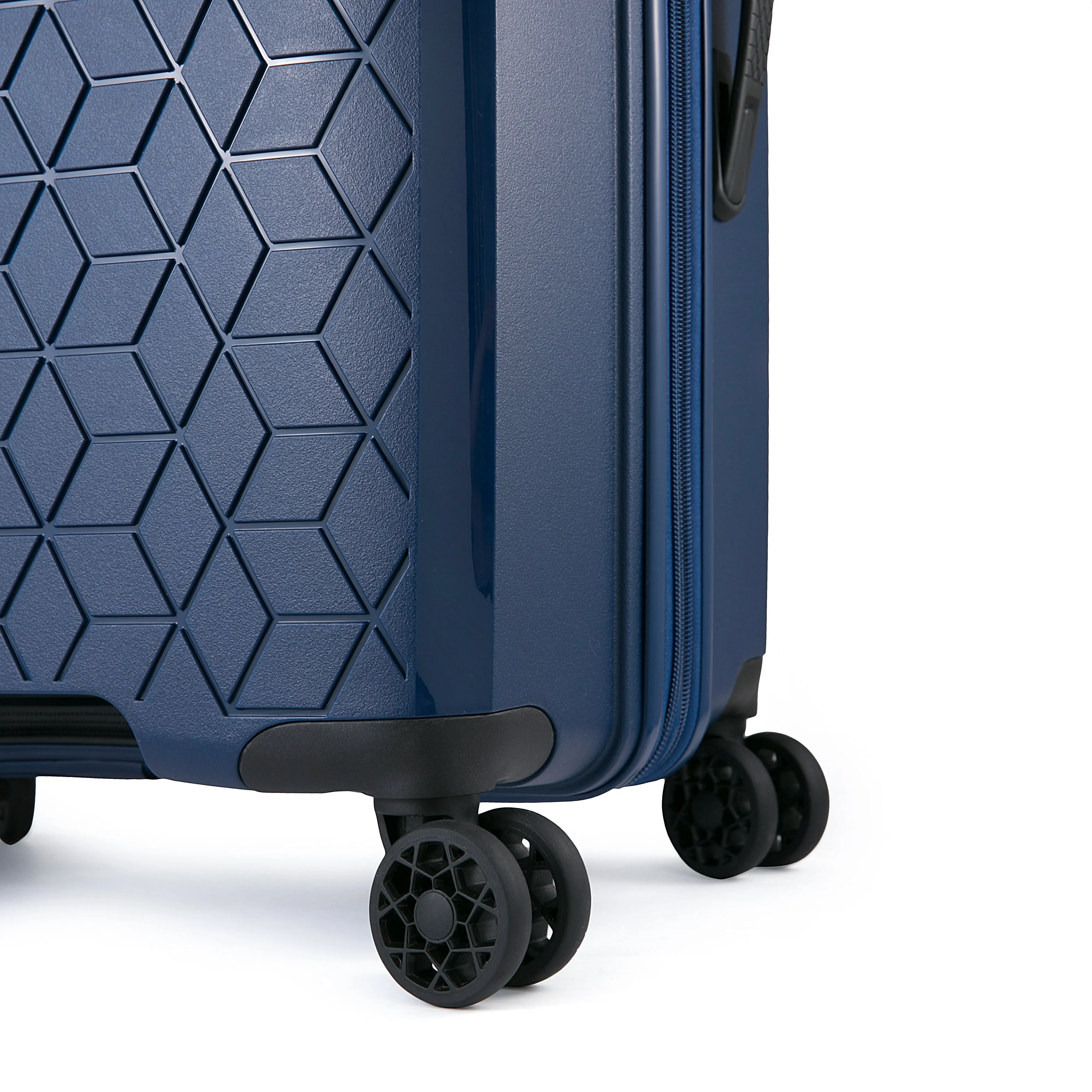 Verage Diamond Expandable 4 Wheel Spinner Luggage 24" Medium