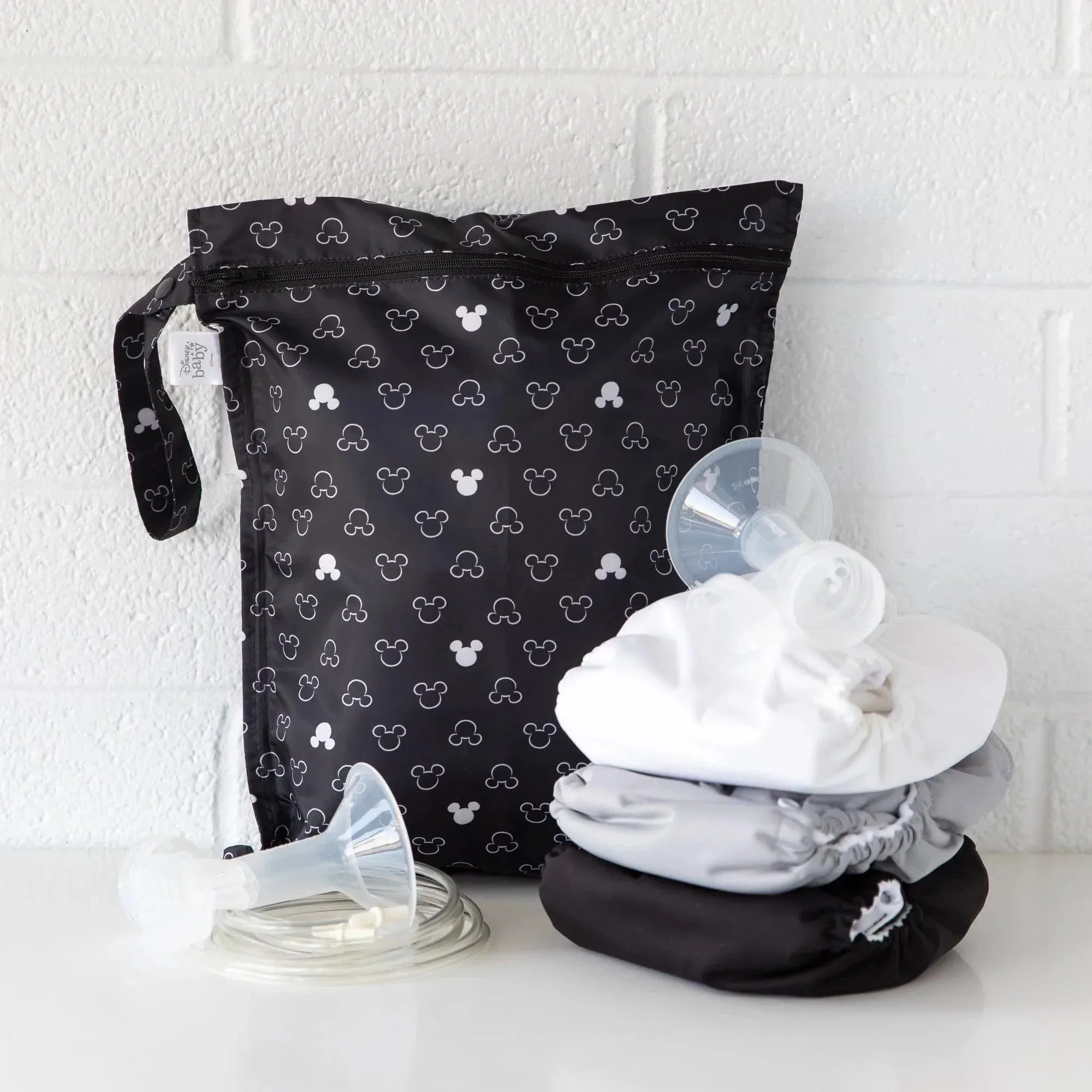 Wet Bag: Mickey Mouse Icon Black   White